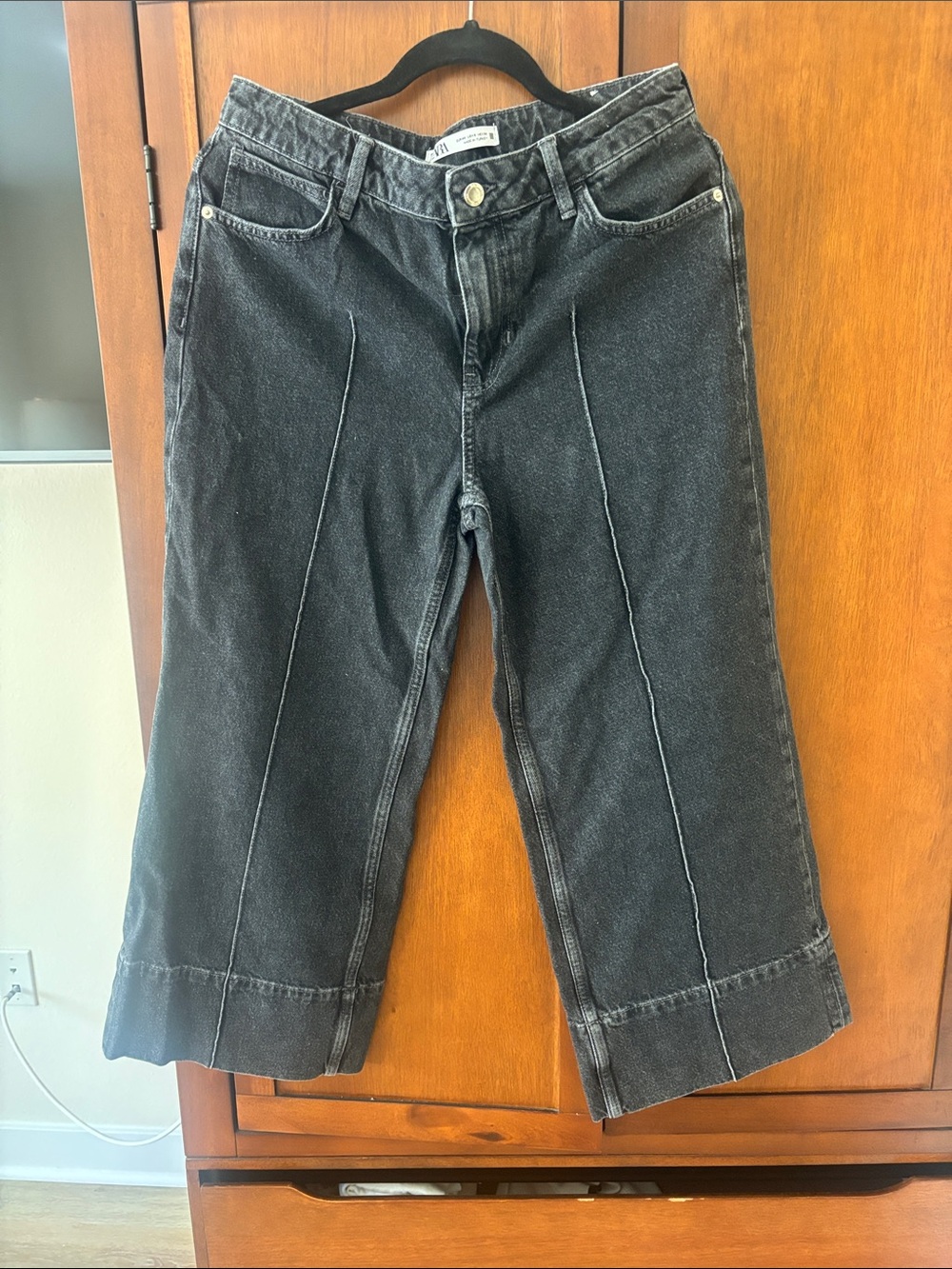 Zara Black Wide-Leg Jeans with Front Seams